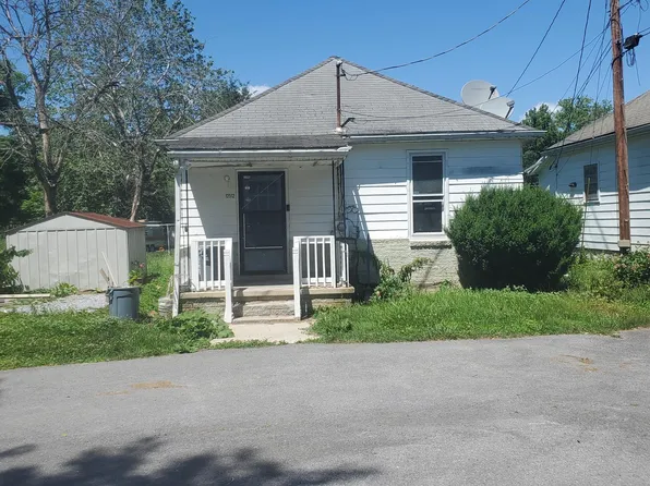 12512 Stone Bridge Dr, Hagerstown, MD 21740