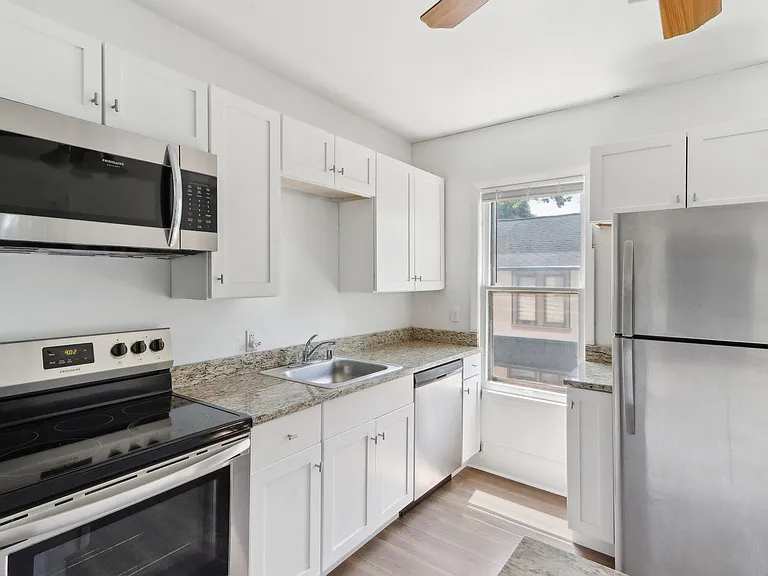 513 N 50th St #515 — Photo 2