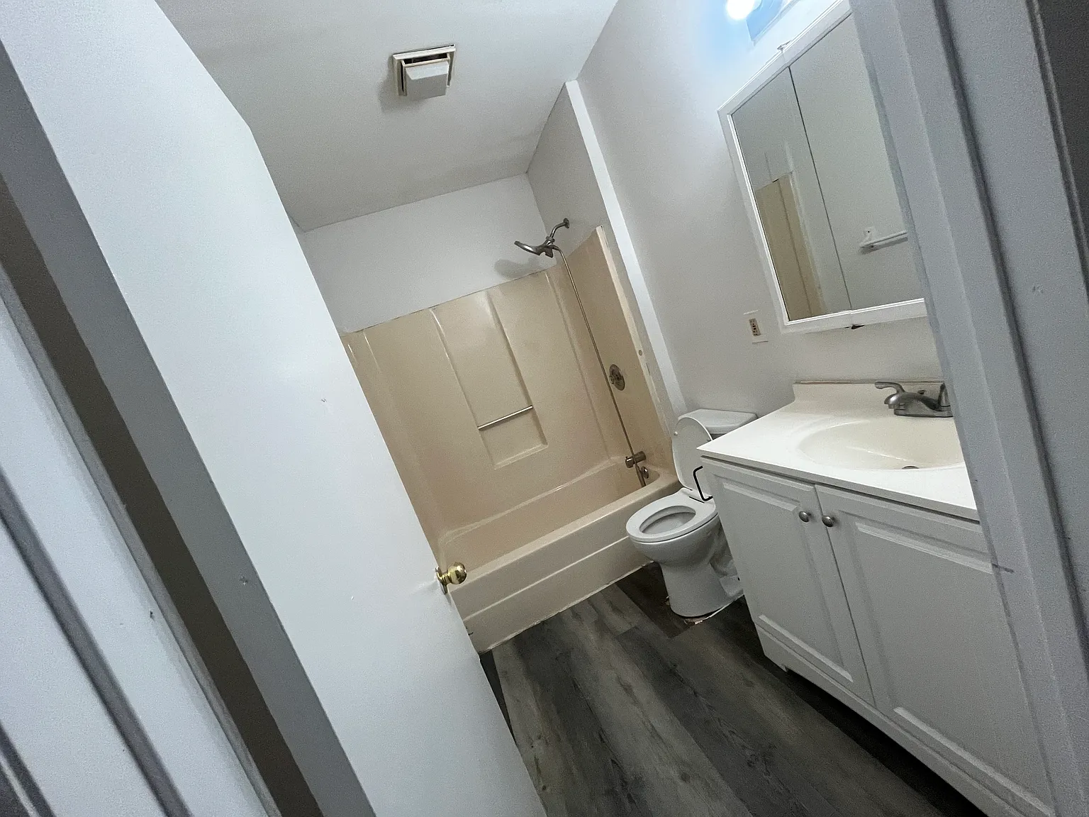 6 Belle Ct — Photo 3