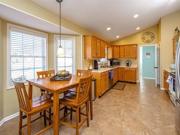 2nd image of 5896 Houndschase Ln