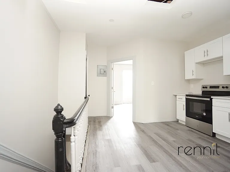 77 Somers St #2 — Photo 10