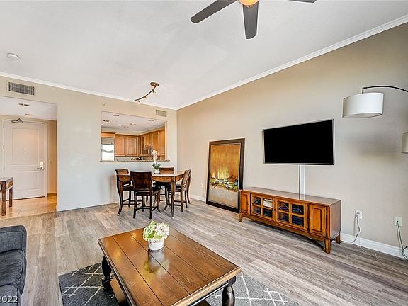 4th image of 2240 Village Walk Dr Unit 2306