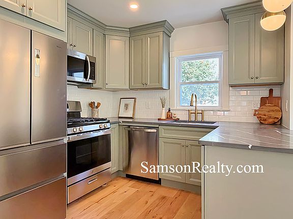 3rd image of 54-56 & 58 Grand View St #56