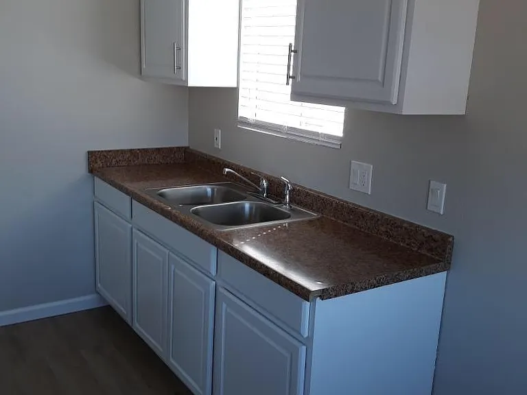 411 W Century Blvd #10 — Photo 2