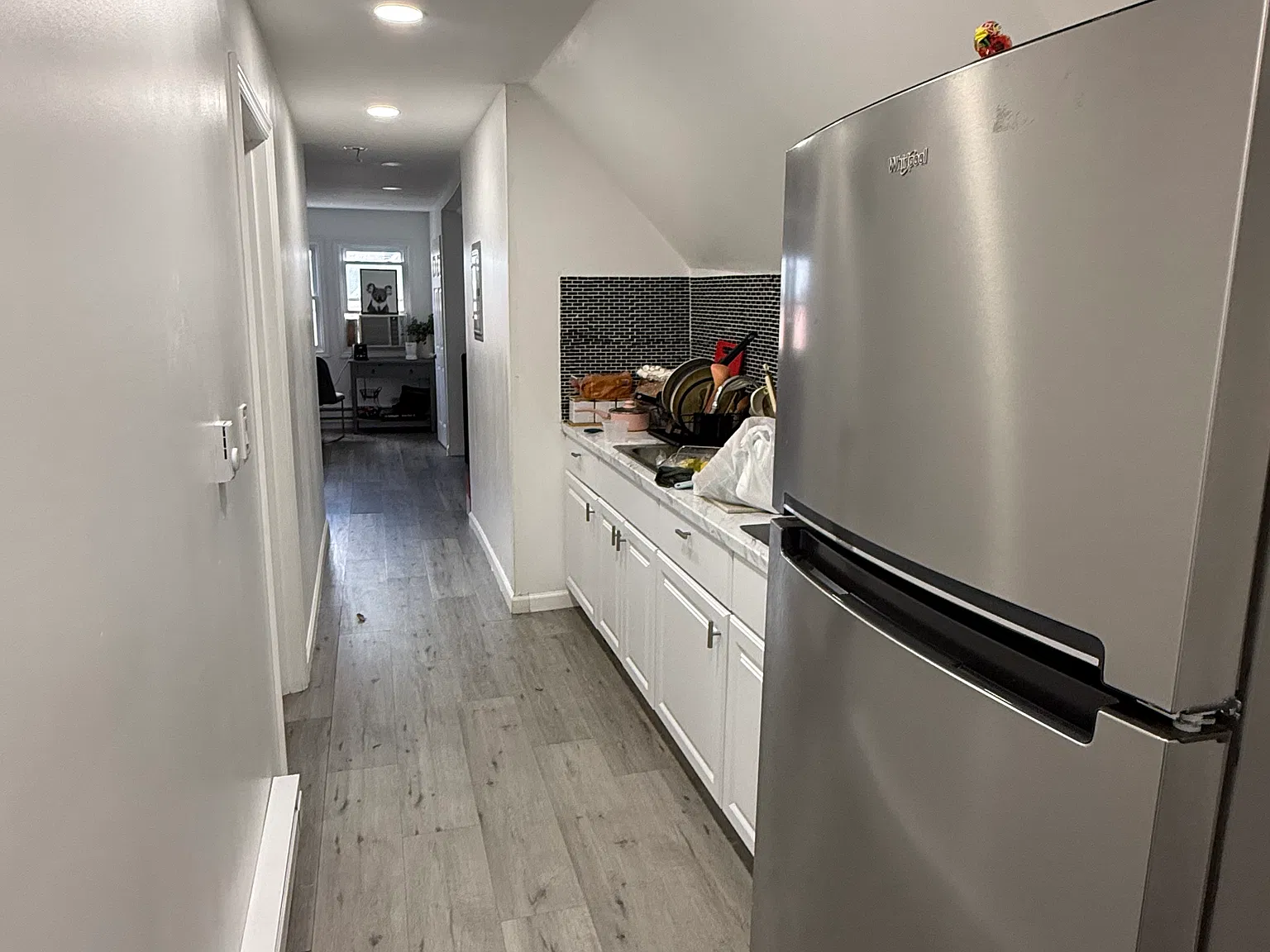 3 bed, 400 sqft, $2,500 — Photo 2