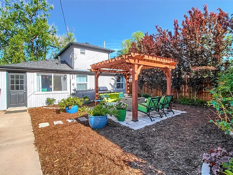 3808 N Steele St — Photo 23