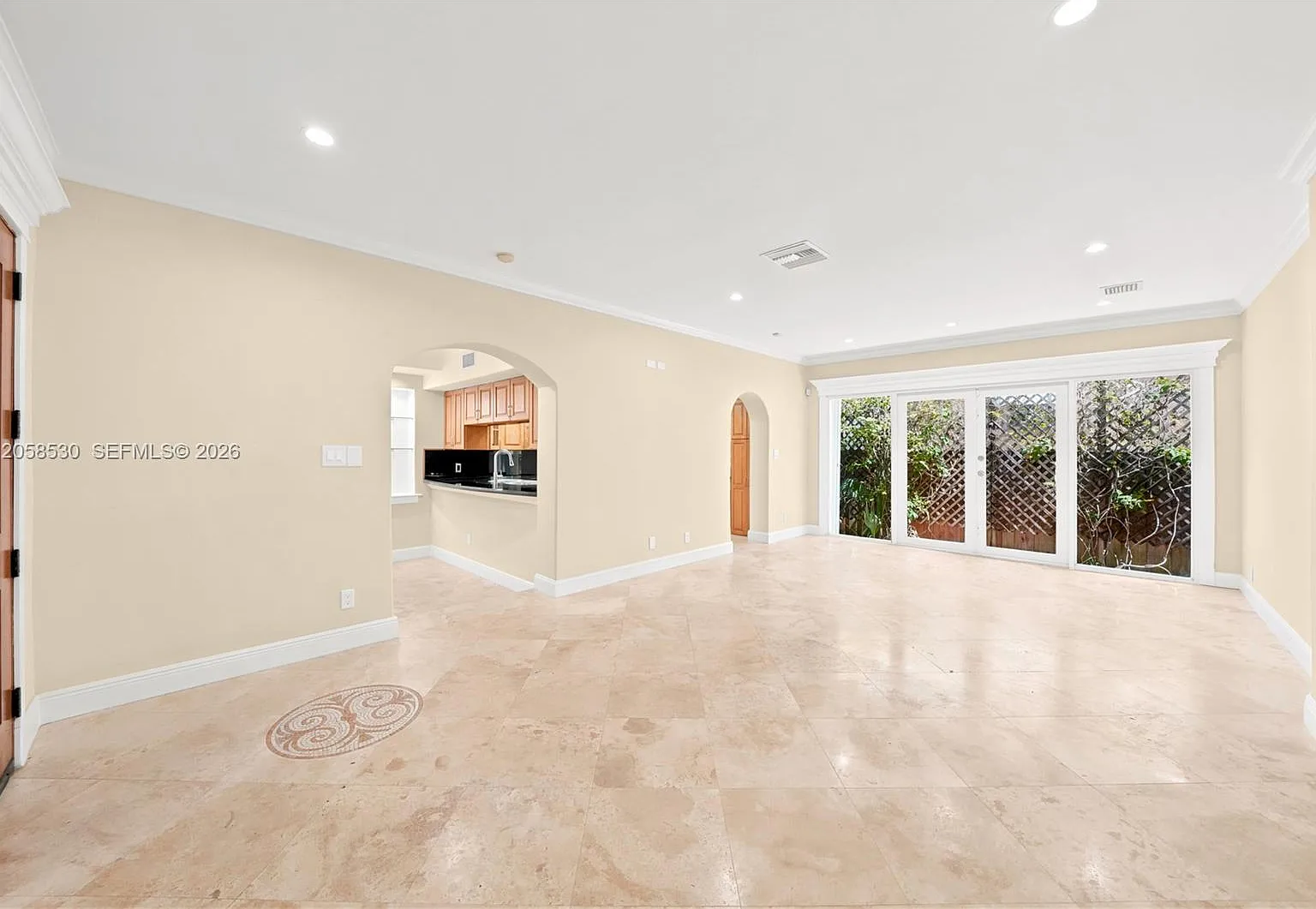 3 bed, 1442 sqft, $5,850 — Photo 1