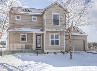 6864 Peninsula Ct NE, Rockford, MI