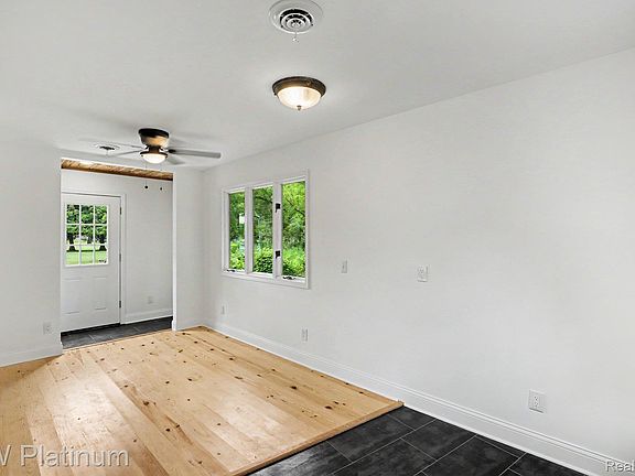5th image of 5103 Forester Rd