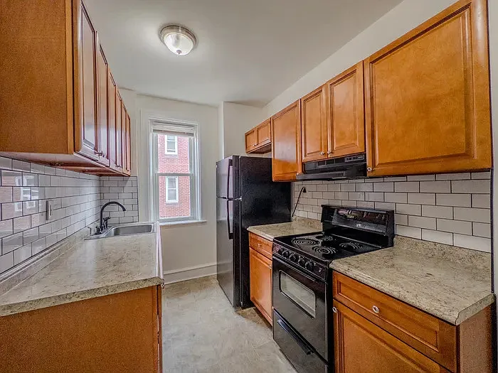 1505 N Elmwood Ave #5 — Photo 1