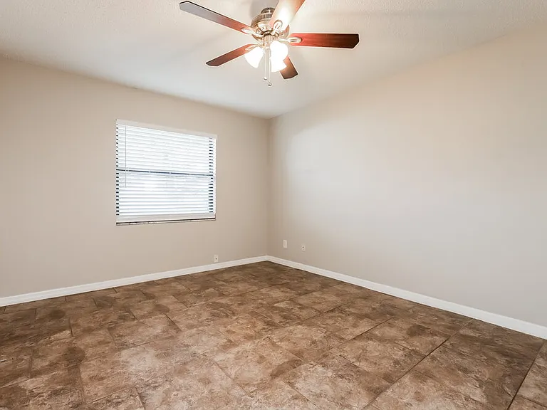 801 Cambridge Way — Photo 10