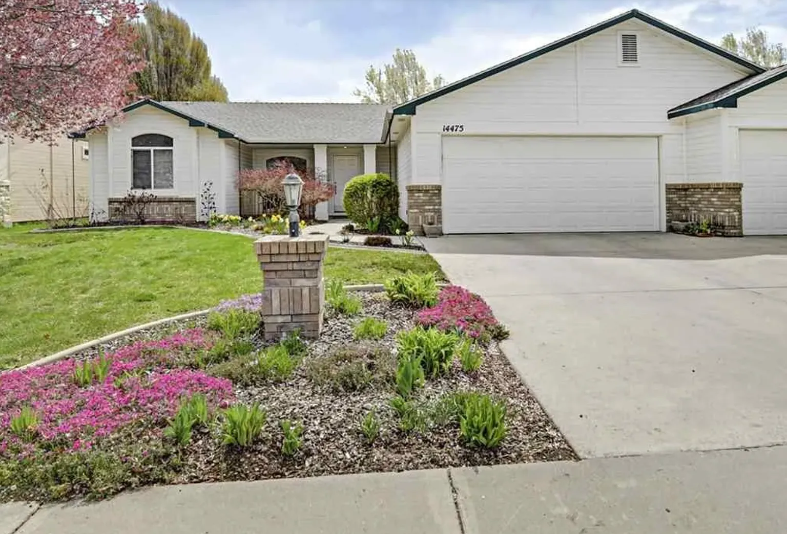 Bristol Heights Beauty: Single-Level 3-Car Garage Home with Private Backyard — Photo 1