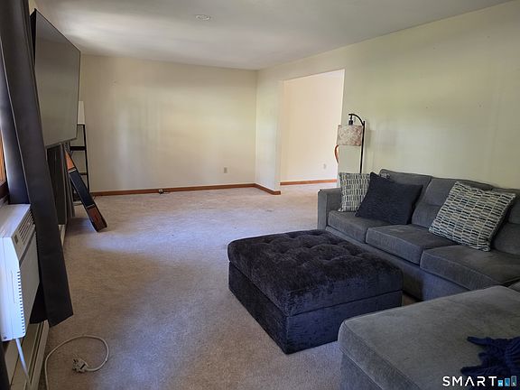 3rd image of 59 Big Horn Rd