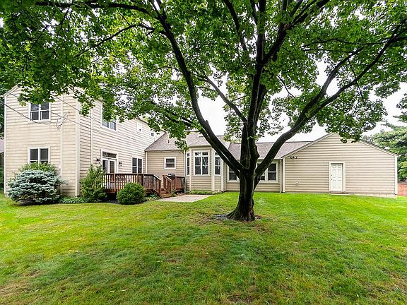 2nd image of 1477 College Hill Dr
