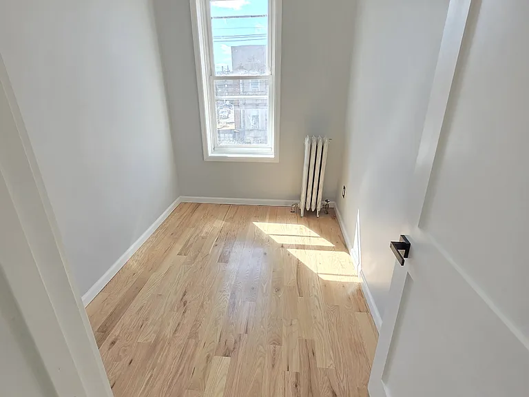 236 Fulton Ave #2 — Photo 9