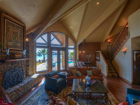 4th image of 409 Lighthouse Dr