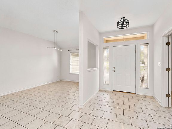 5th image of 27117 TIMBERLINE DR