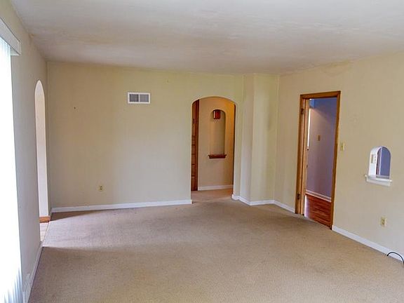 5th image of 517 Smith St #1/2