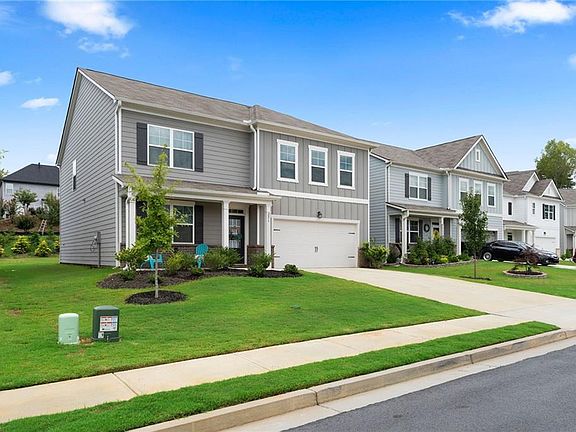 2nd image of 271 Highgrove Way