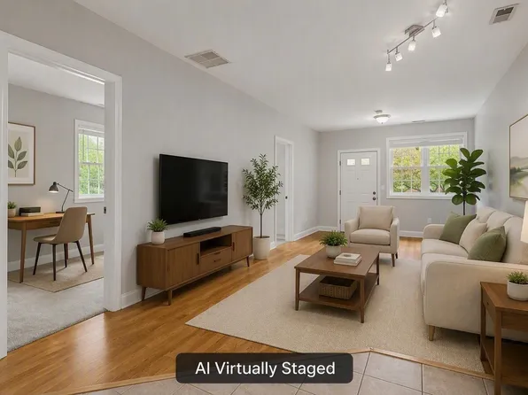 95 Court Street #8, Exeter, NH 03833