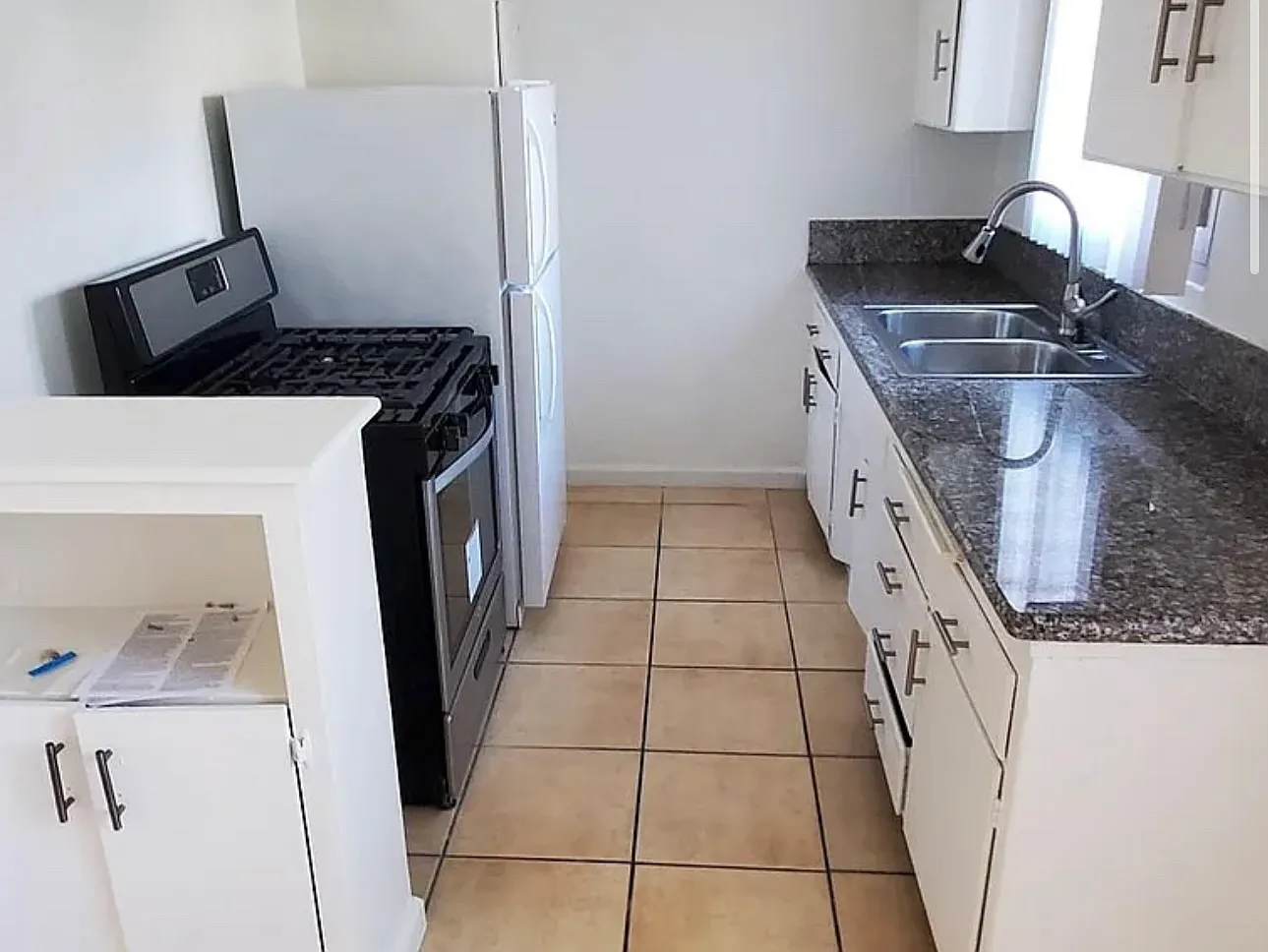 2 bed, 1000 sqft, $2,395 — Photo 3