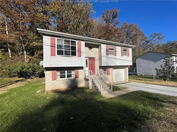 13 Lost Valley Dr, Huntington, WV 25705