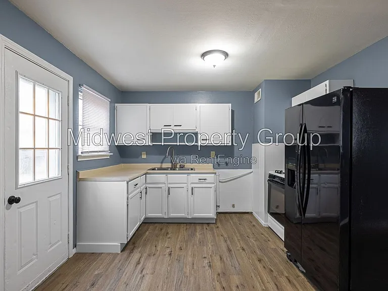 1432 E Pitman Ave — Photo 5