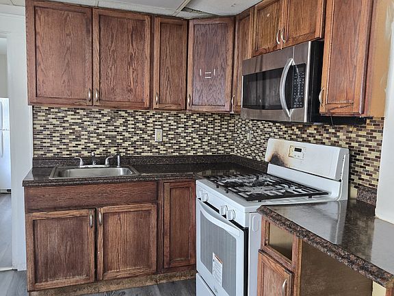 2nd image of 37 & 39 Church St #39