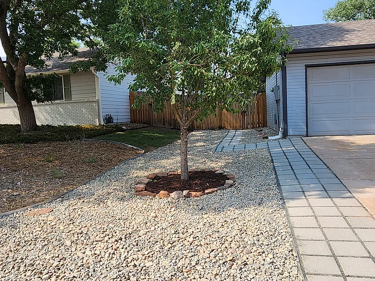 2730 Bluegrass Dr — Photo 3