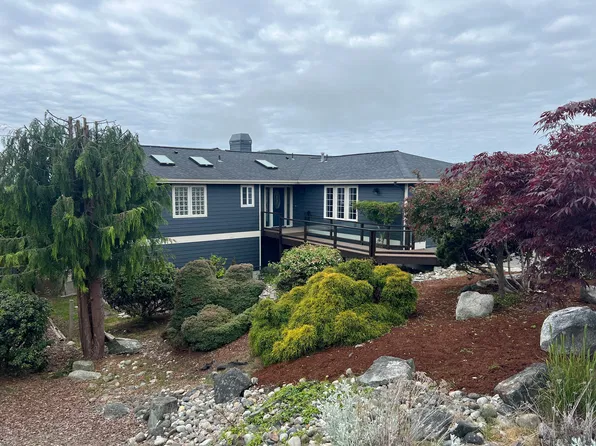 5201 Sterling Dr, Anacortes, WA 98221