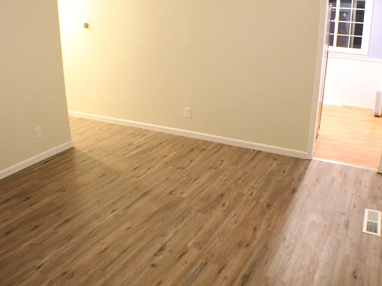 469 Woodlawn Ave — Photo 7