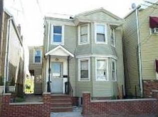 121 Main St, Newark, NJ 07105
