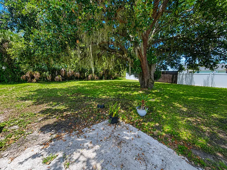 21491 Webbwood Ave — Photo 16