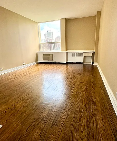 1360 N Sandburg Ter #1111 — Photo 16