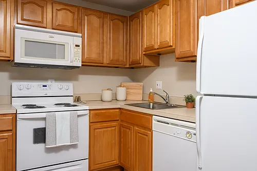 8221-23 Elberon Ave #4 Photo 1 8221-23 Elberon Ave #4 Photo 1
