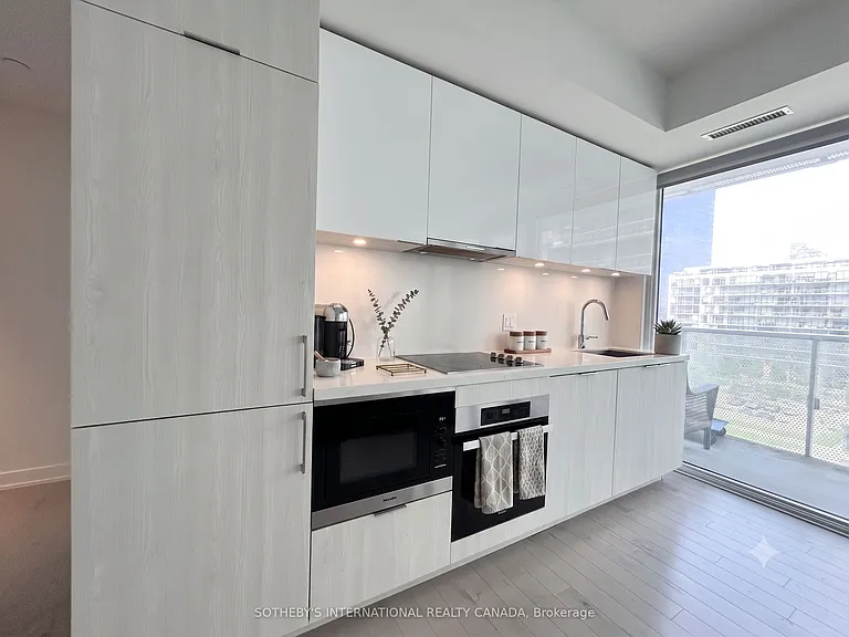 15 Queens Quay E #607 — Photo 7