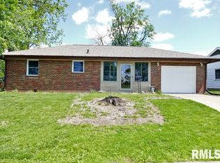 1113 W Westwood Dr, Peoria, IL 61614