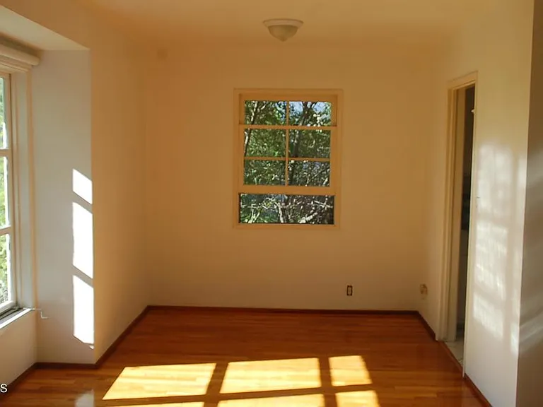 1637 Raymond Hill Rd — Photo 17