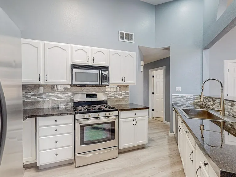 5228 Saratoga Ct NW — Photo 5