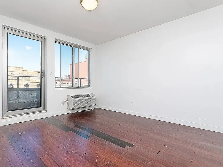 286 Stanhope St #5B — Photo 2