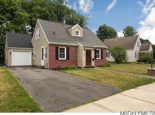 119 Kensington Dr, Utica, NY 13501