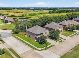 4515 Hummingbird Dr, Sherman, TX 75092