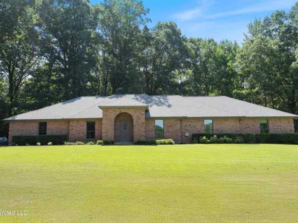 8585 Highway 301 N, Lake Cormorant, MS 38641