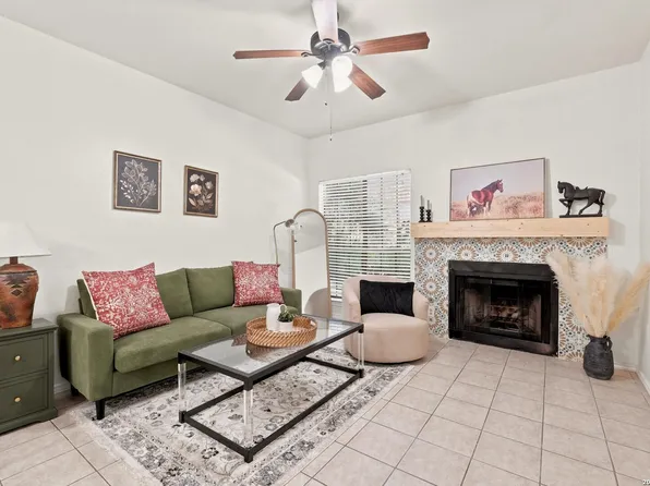8611 Datapoint #21, San Antonio, TX 78229