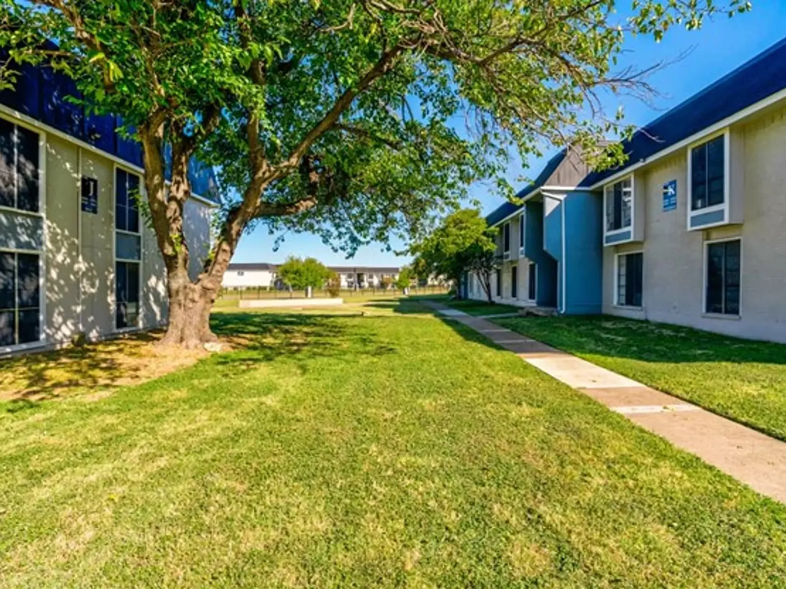 Casa Luna Apartments — Photo 3