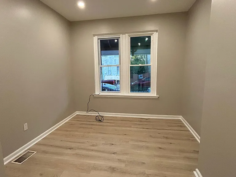 245 W Ontario St #1 — Photo 5