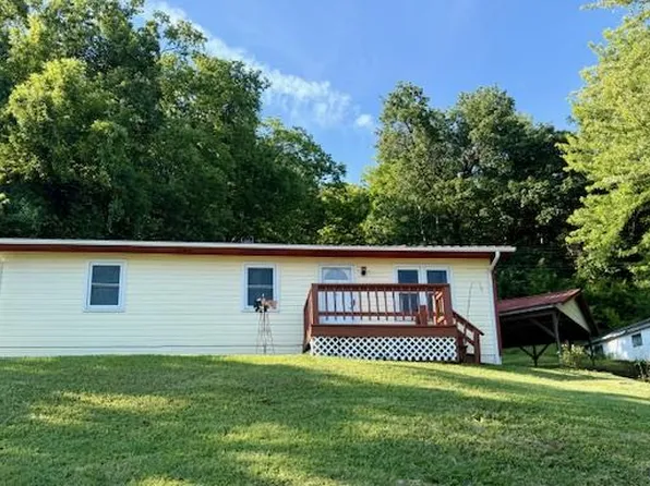 1717 Kentucky St, Louisiana, MO 63353