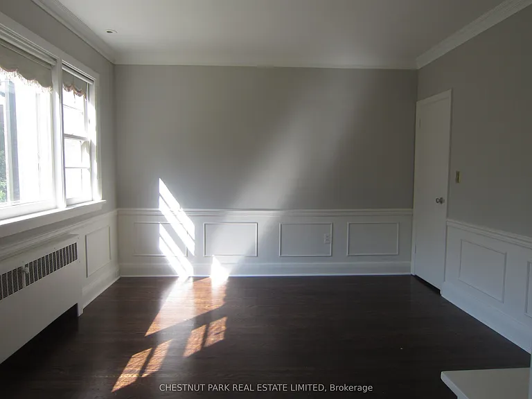 180 Strathgowan Ave — Photo 9