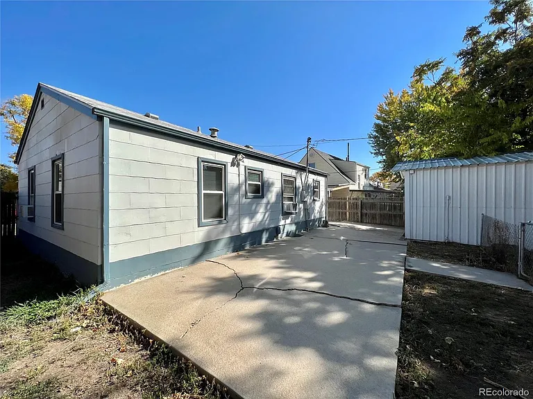 1840 W 51st Ave — Photo 16