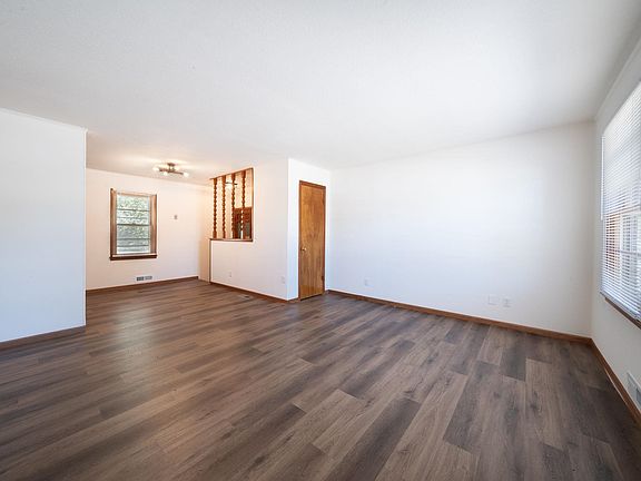 4th image of 3102 S Palisade Ave